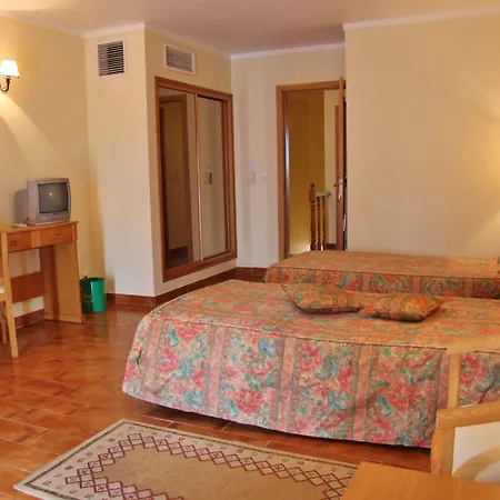 Hotel Mh Dona Rita 3*